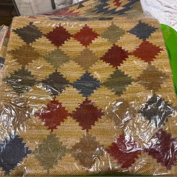 RARE! New Pottery Barn SW Tribal Kilim Pillow Cover, 18” #2 - Picture 8 of 8